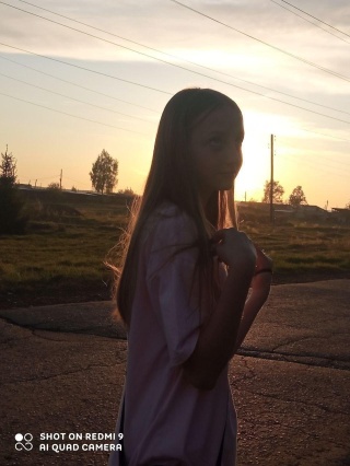 Аня столяренко