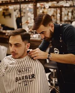 Фотография Kontora Barbershop, парикмахерская для мужчин 5